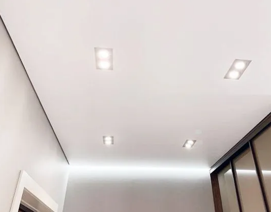 ​Парящий натяжной потолок с подсветкой, 10 м2