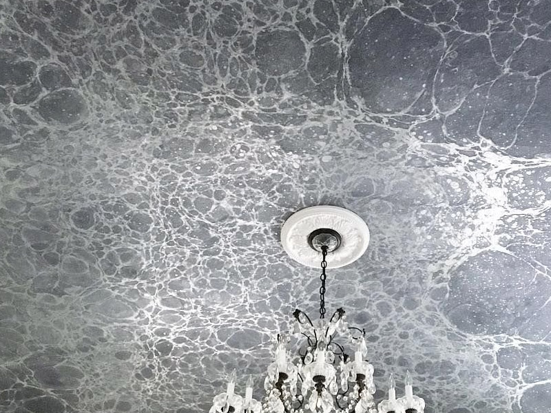 Фактурные натяжные потолки