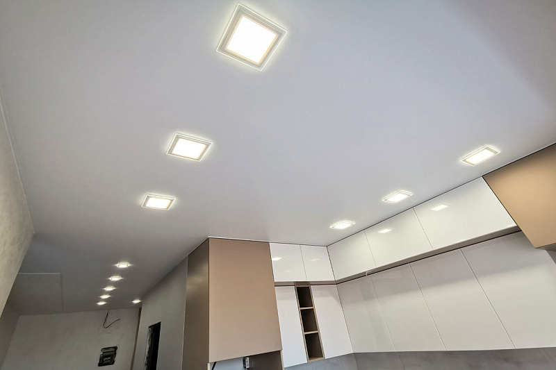 Натяжные потолки для двухкомнатной квартиры