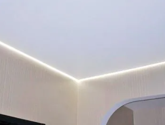 Контурный потолок в прихожую, 6 м2